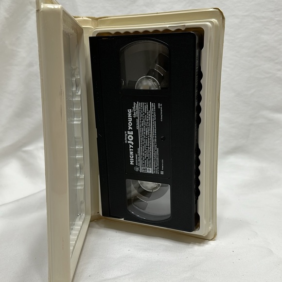 Mighty Joe Young VHS - Picture 11 of 11